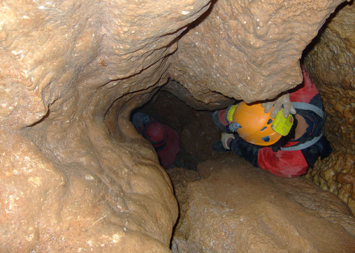 Sima del Tajo Colorao. Villaluenga del Rosario